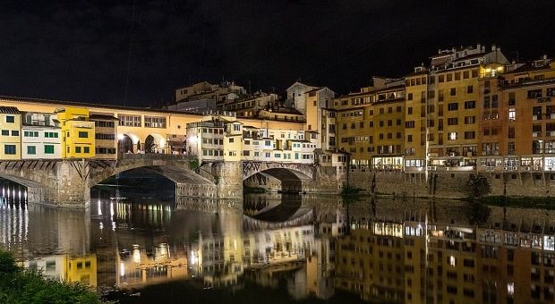 Ponte Vecchio, riflessi nell'acqua